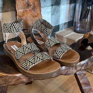 Steve Madden gladiator sandals, black and cream size 6 1/2 worn one time